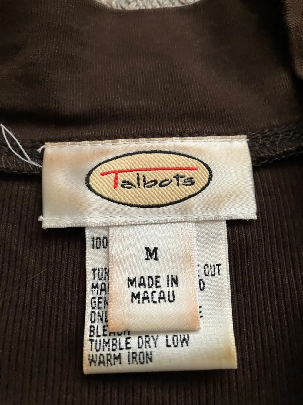 Women’s Talbots Long-Sleeved Pullover Sweater Size Medium